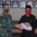 Dandim 0833 Dan Forkopimda Kota Malang Lakukan Peninjauan Dan Pembagian Masker Di Pasar Induk Gadang