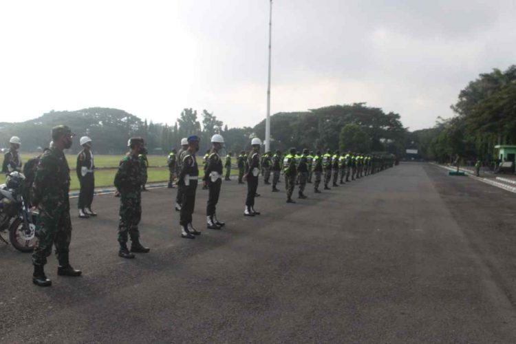 Dandim 0833 Pimpin Apel Persiapan Pasukan TNI Untuk Pengamanan PSBB Kota Malang