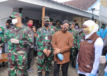 Gubernur Jawa Timur Tinjau Langsung Penerapan Lumbung Pangan Kampung Di RW 2 Sukun Kota Malang