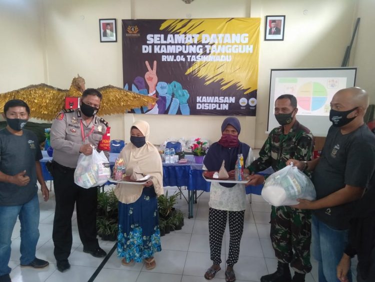 Lumbung Pangan Kampung Tangguh RW 4 Tasikmadu Telah Dapat Beri Bantuan Warganya Secara Mandiri