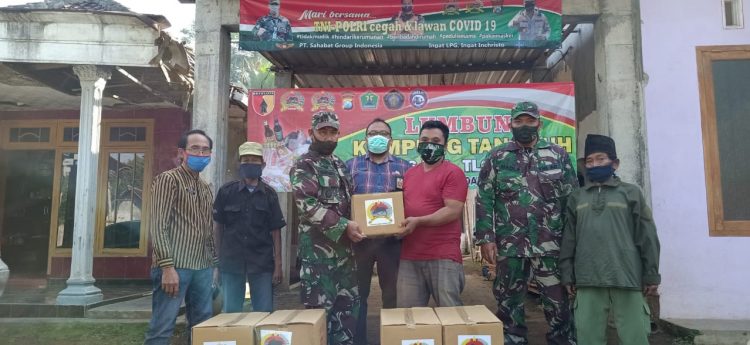 Bantuan Terus Diberikan Oleh Jajaran Kodim 0833 Ke Kampung Tangguh