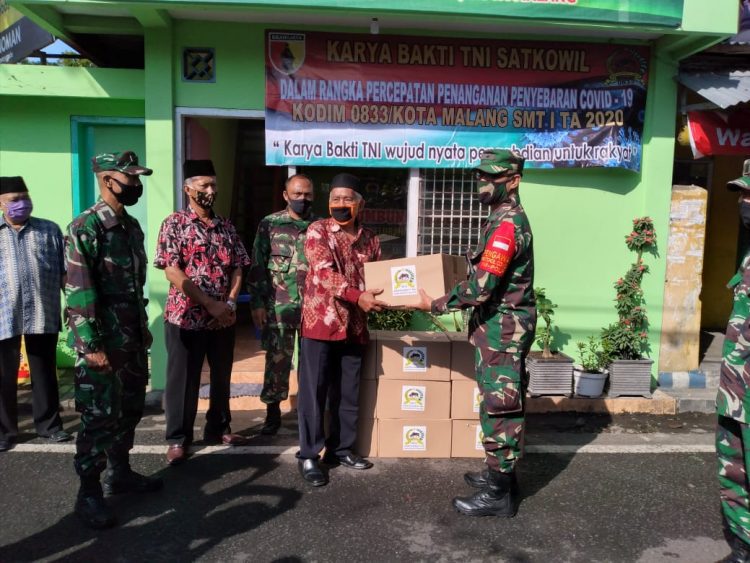 Jajaran Kodim 0833 Kucurkan Bantuan Bagi Lumbung Pangan Kampung Tangguh