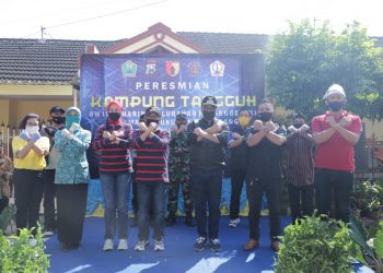 Ada Siswa Sekolah Belajar Di Kampung Tangguh Edukasi Poharin