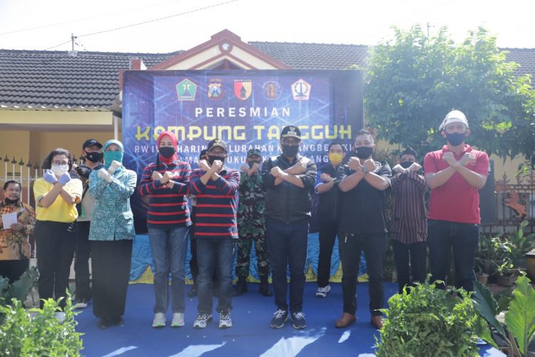 Ada Siswa Sekolah Belajar Di Kampung Tangguh Edukasi Poharin