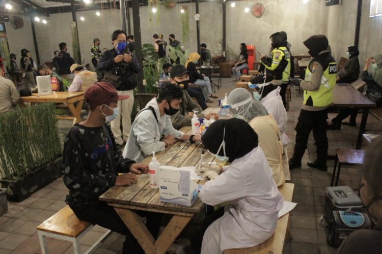 Patroli Gabungan terus digalakkan menyasar Resto, Cafe dan tempat berkumpulnya massa