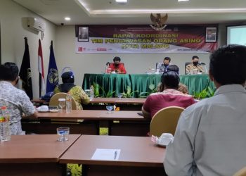 Satgas TMMD Ke 108 dan Warga Desa Ngepoh Bekerjasama Selesaikan Pembangunan Mushola Desa