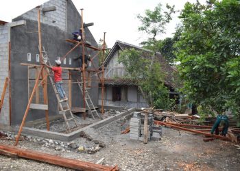 Satgas TMMD Ke 108 Bangun Rumah Tidak Layak Huni