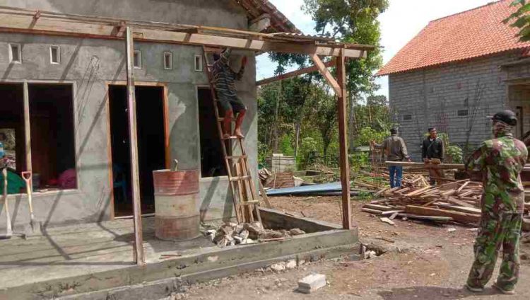 Letkol Inf Tommy Anderson Lepas 8 Prajurit Kodim 0833 Purna Tugas