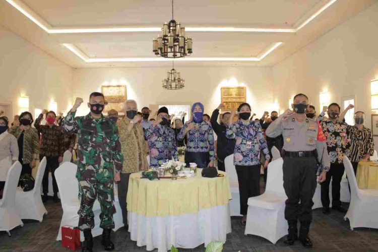 Pemkot Malang Berikan Sertifikat Kepada 51 Pelaku Industri