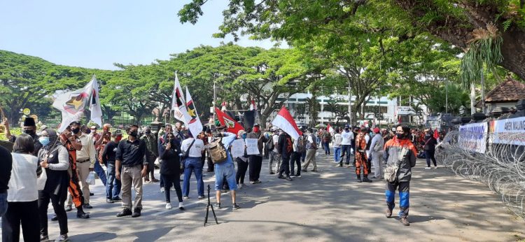 Ormas Malang Bersatu Gelar Aksi Damai Minta Tidak Ada Aksi Anarkis Di Kota Malang