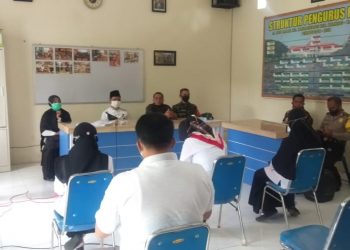 Warga Diajari Cara Pembuatan Disinfektan Secara Mandiri