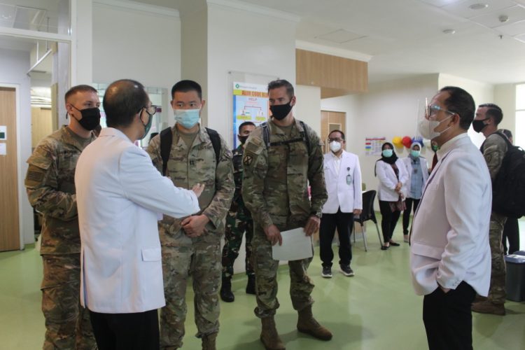 Rombongan US Army dan TNI AD Kunjungi Persada Hospital