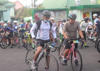 Dandim 0833 Gowes Bersama Komunitas Gowes