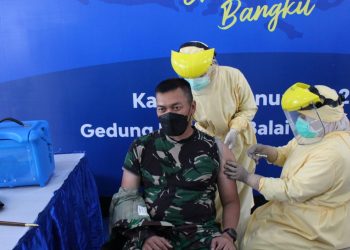 Dandim 0833 Divaksin Sinovac Pagi Tadi