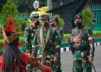 Wakasad Kunjungi Madivif 2 Kostrad