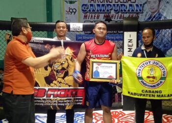 Ketua UKM Jujitsu ITN Malang Menjadi Juara Di Ajang MMA 2021
