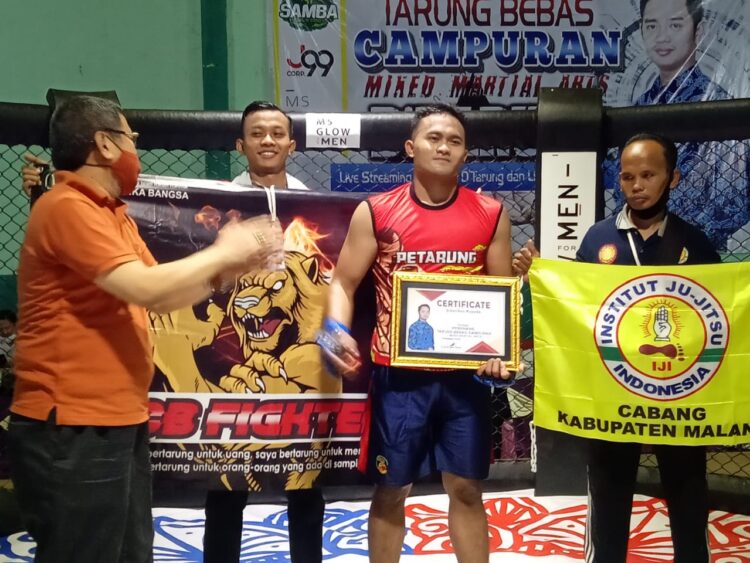 Ketua UKM Jujitsu ITN Malang Menjadi Juara Di Ajang MMA 2021