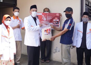 HUT RI, PKS Malang Bagikan 2.500 Sembako