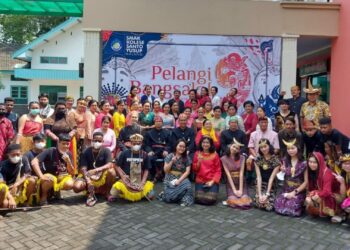 Menikmati Kekayaan Keberagaman Budaya Indonesia Melalui Pelangi Bangsaku IX SMAK Kosayu Malang