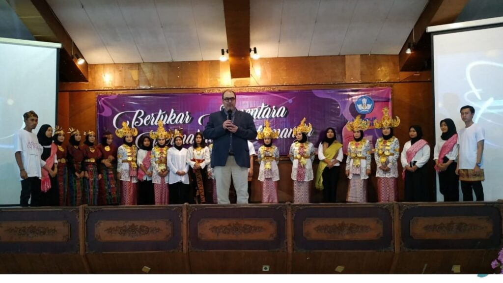 Ketua STIE Malangkucecwara, Drs bunyamin, MM., Ph.D menyampaikan sambutannya