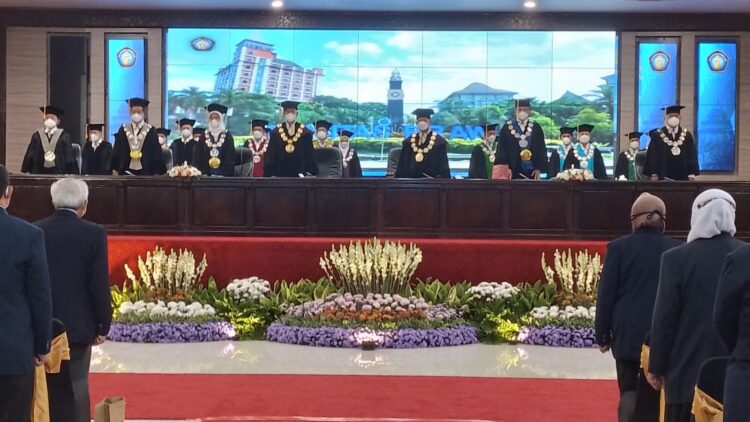 UB Kukuhkan Dua Profesor Baruny