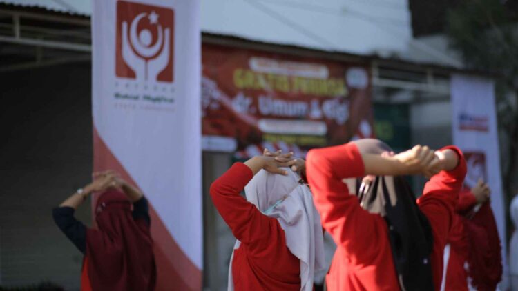 Rayakan Kemerdekaan Klinik BMCI Periksa Kesehatan 100 Orang Warga Secara Gratis