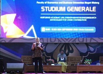 1.300 Maba FEB Universitas Negeri Malang Ikuti Studium Generale