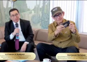 Luncurkan Buku Internasional, Hermawan Kartajaya Pamerkan Simbol Punokawan dan Pandawa Di Swiss