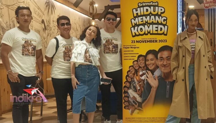 Beberapa pemeran film 'Srimulat : Hidup Memang Komedi' hadir di acara Gala Premiere yang digelar di Cinema XXI Transmart MX Mall Malang