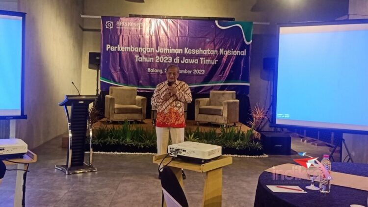 Kepala BPJS Kesehatan Cabang Malang, dr Roni Kurnia Hadi Permana saat menyampaikan paparannya kepada wartawan